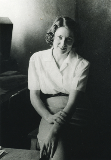 Olive Cotton in Max Dupain Studios_by Morton Collyer_1942_369x532